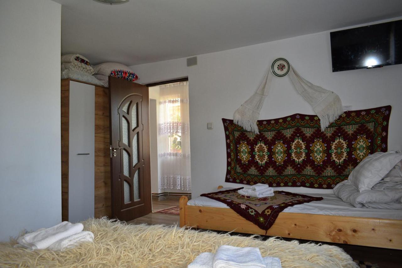 ホテル Casa Vladicu Breb エクステリア 写真