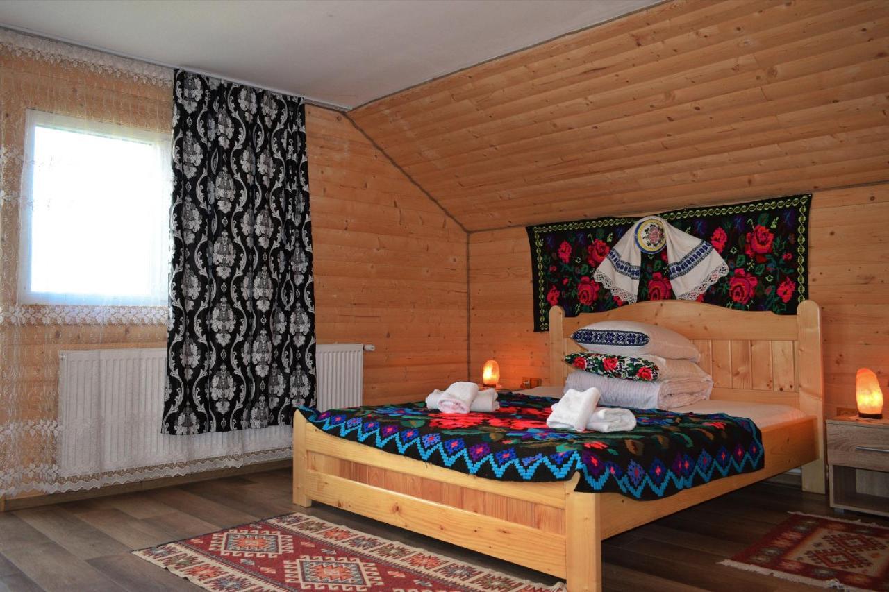ホテル Casa Vladicu Breb エクステリア 写真