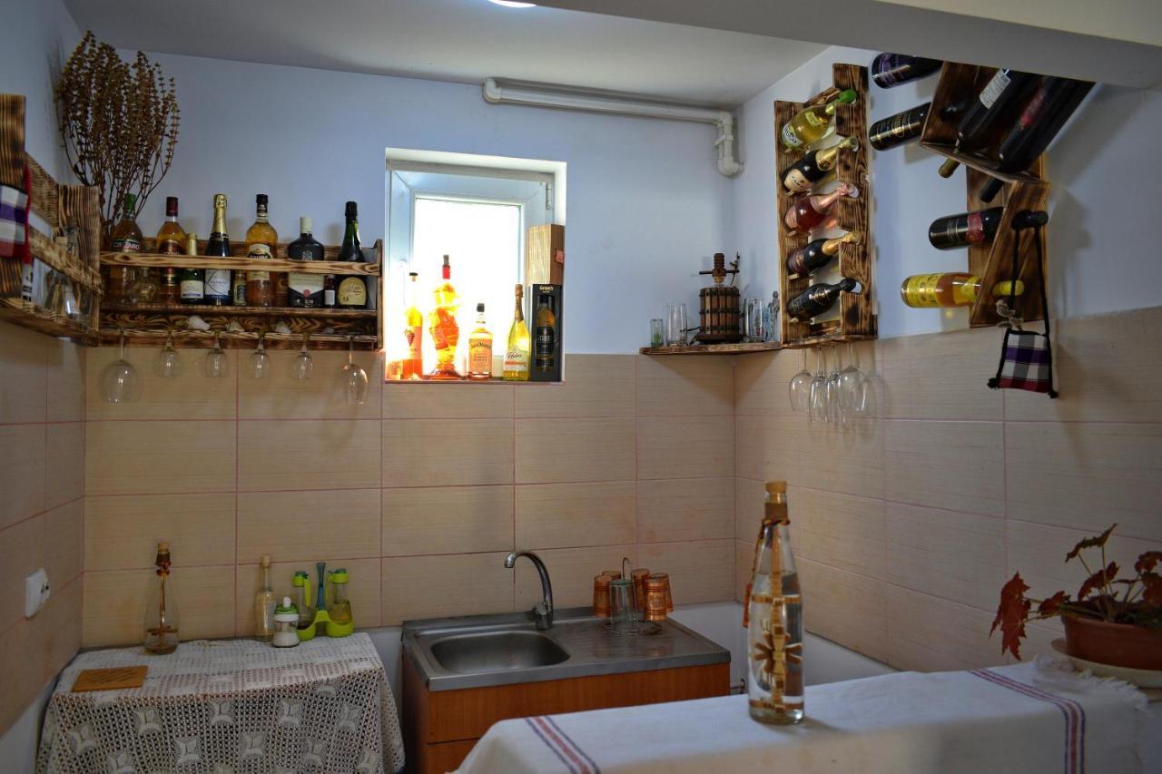 ホテル Casa Vladicu Breb エクステリア 写真