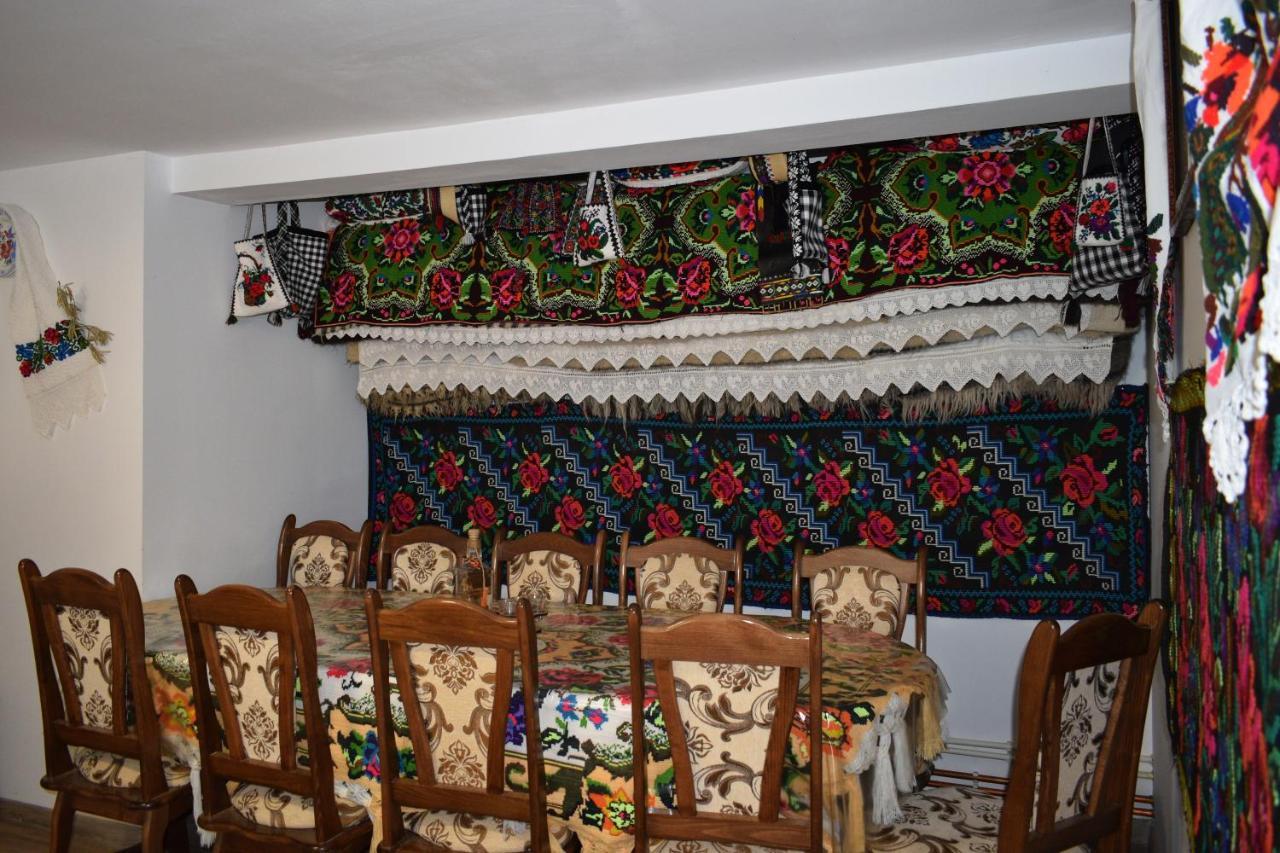ホテル Casa Vladicu Breb エクステリア 写真